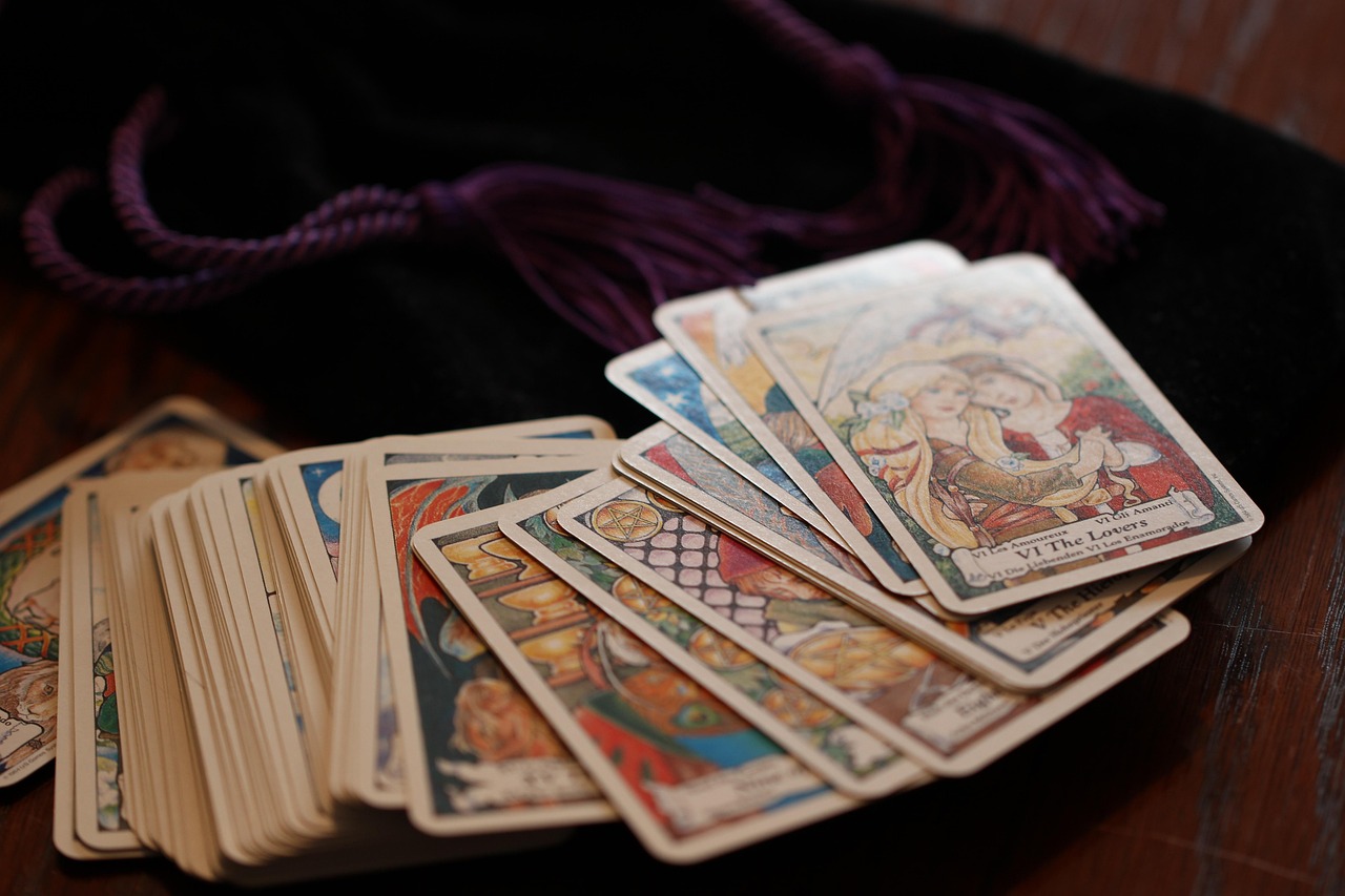 New Moon Rituals: Setting Intentions with the Lunar Cycle